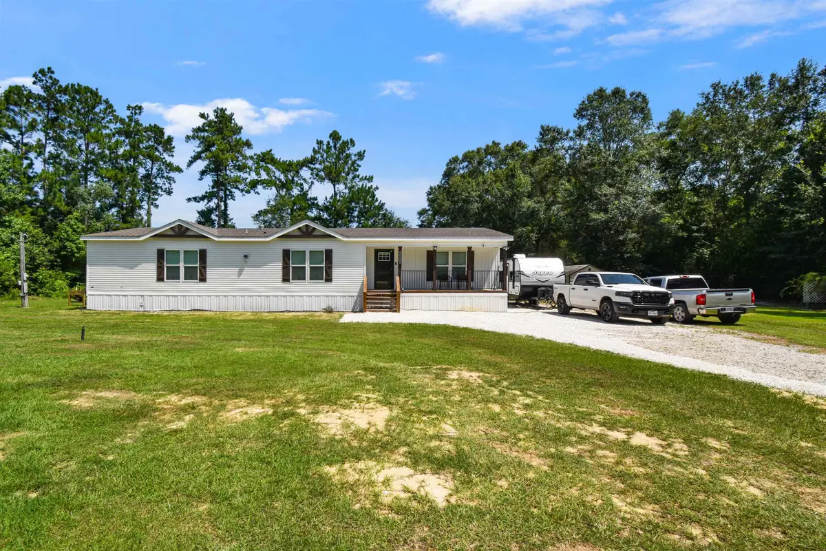 5555 Biscamp Rd, Silsbee, TX 77656 - #1
