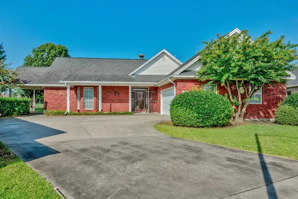 3242 Birchwood Triangle, Port Arthur, TX 77642