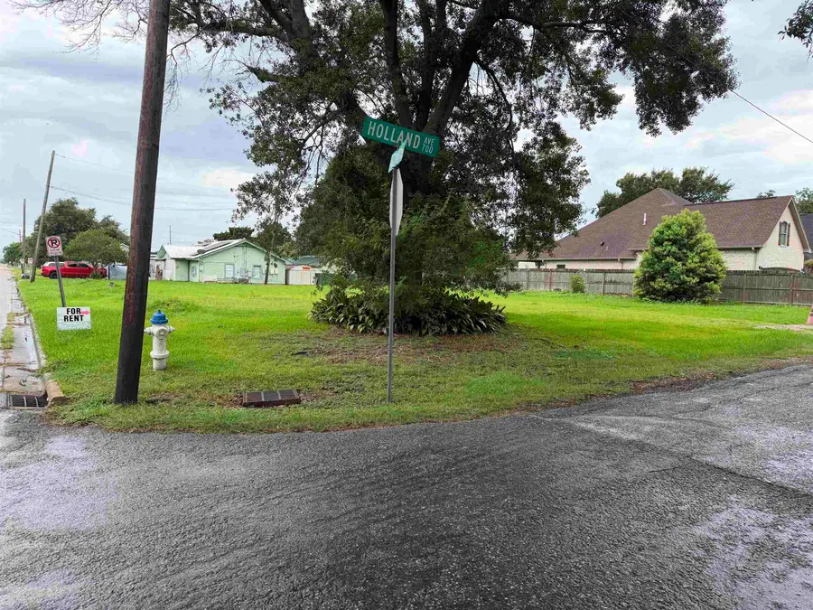 701 Holland, Port Neches, TX 77651 - #2