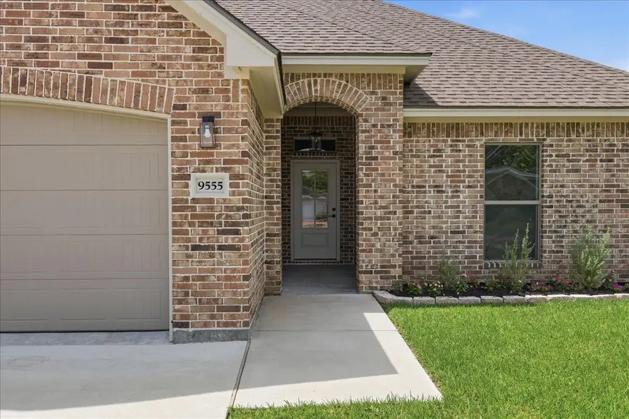 9555 LANDIS DR, Beaumont, TX 77706 - #2