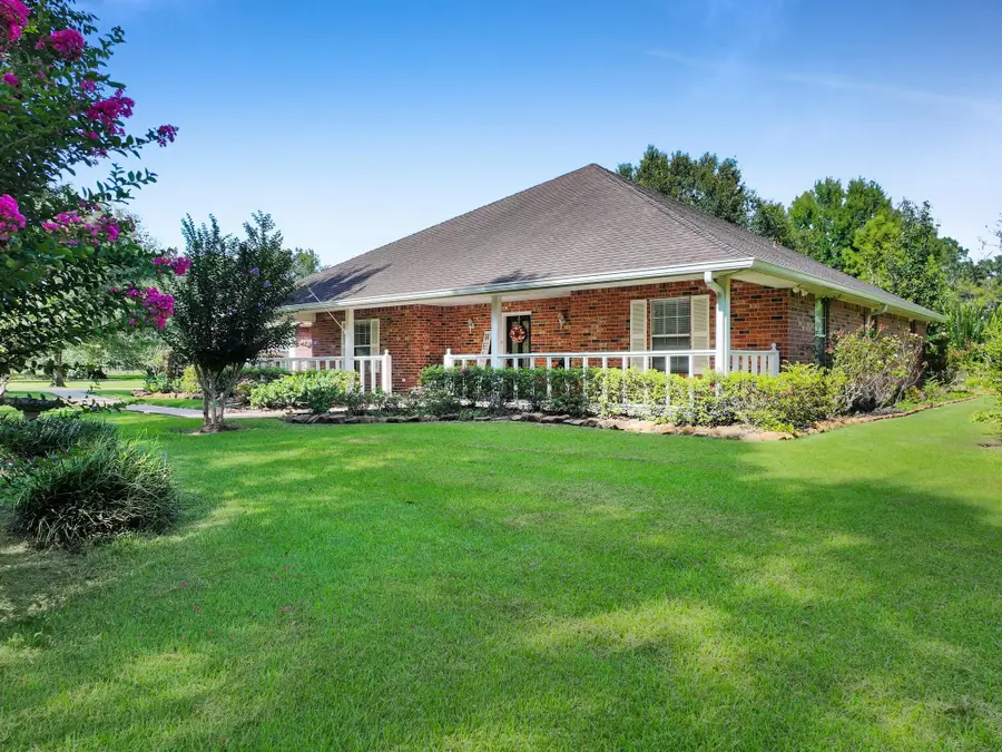 738 Parish Rd, Orange, TX 77632 - #2