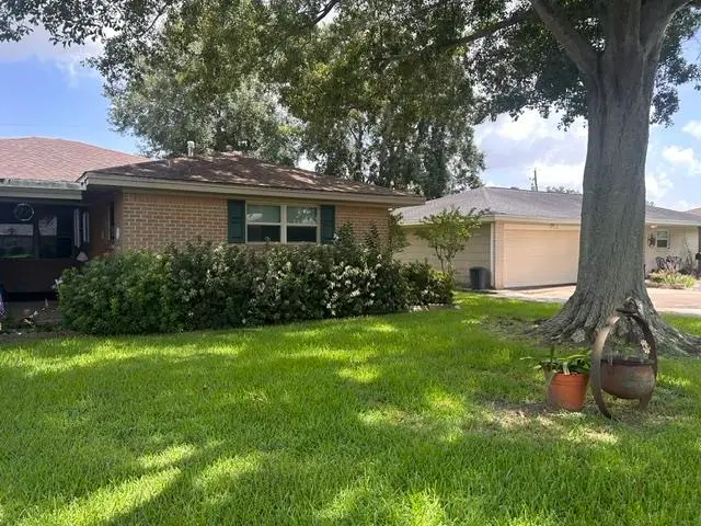 2735 Hampton Lane, Port Neches, TX 77651 - #2