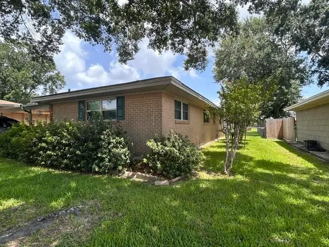 2735 Hampton Lane, Port Neches, TX 77651 - #3