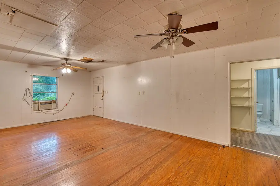 607 W Martin, Kirbyville, TX 75956 - #2