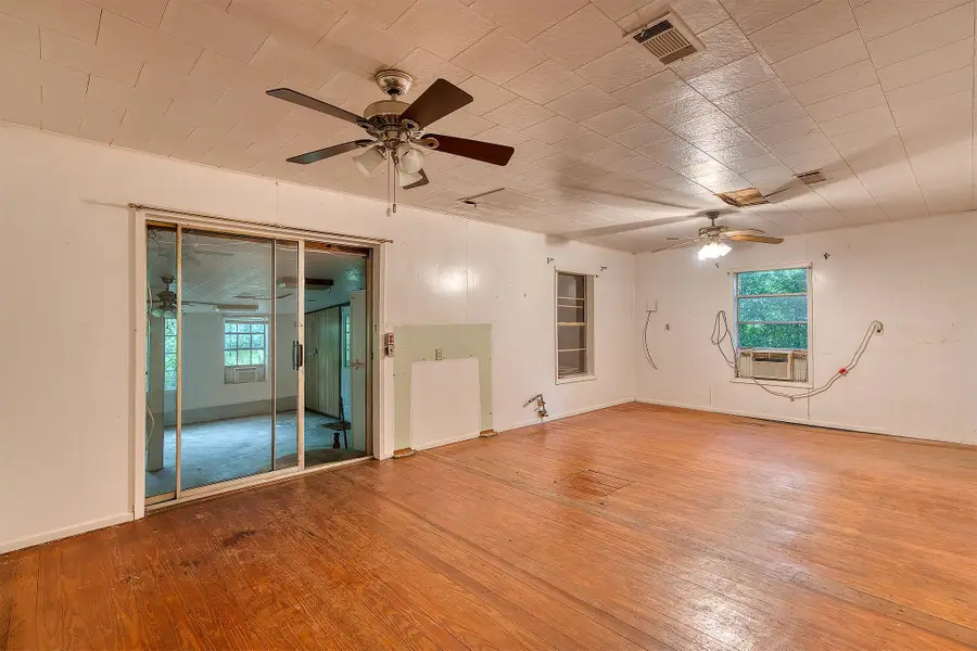 607 W Martin, Kirbyville, TX 75956 - #3
