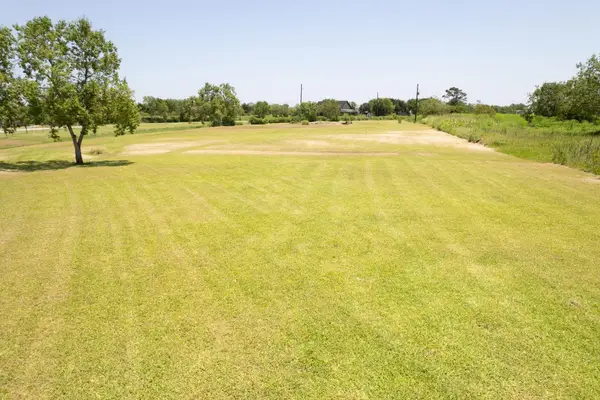 000 Copeland Rd., Winnie, TX 77665
