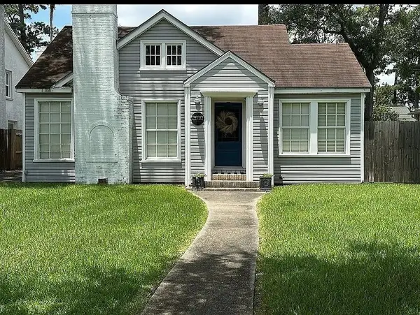 2610 Gladys, Beaumont, TX 77702