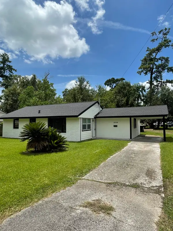 4395 El Paso, Beaumont, TX 77703