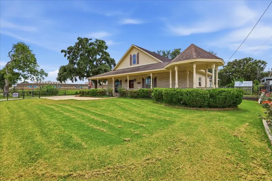 2046 Merriman St, Port Neches, TX 77651 - #2