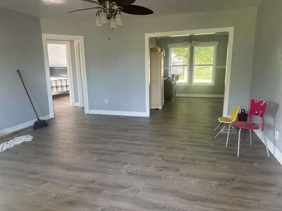 4959 Garfield Ave, Groves, TX 77619 - #3