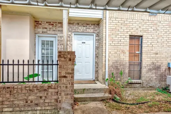 1620 Wellington Place #903, Beaumont, TX 77706