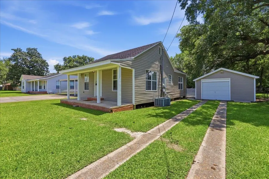 1203 Spurlock, Nederland, TX 77627 - #3