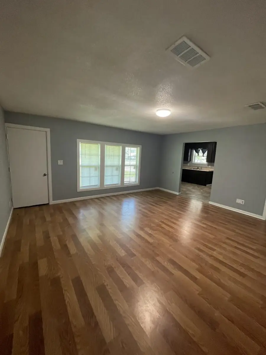2417-2419 Travis, Orange, TX 77630 - #2