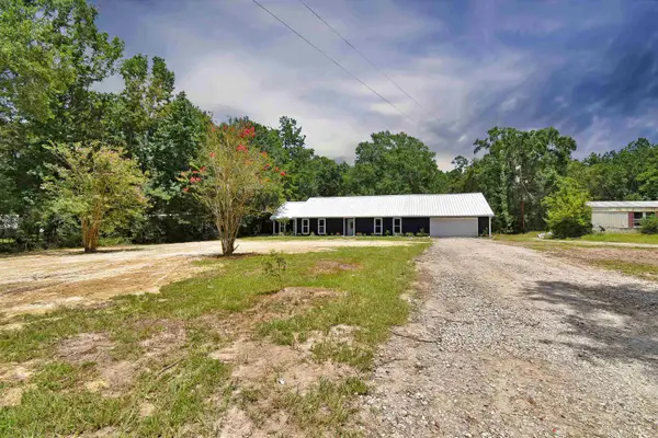 232 County Road 4182, Orange, TX 77632