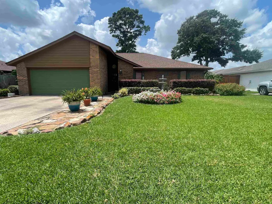 7621 Springmeadow Ln, Port Arthur, TX 77642 - #2