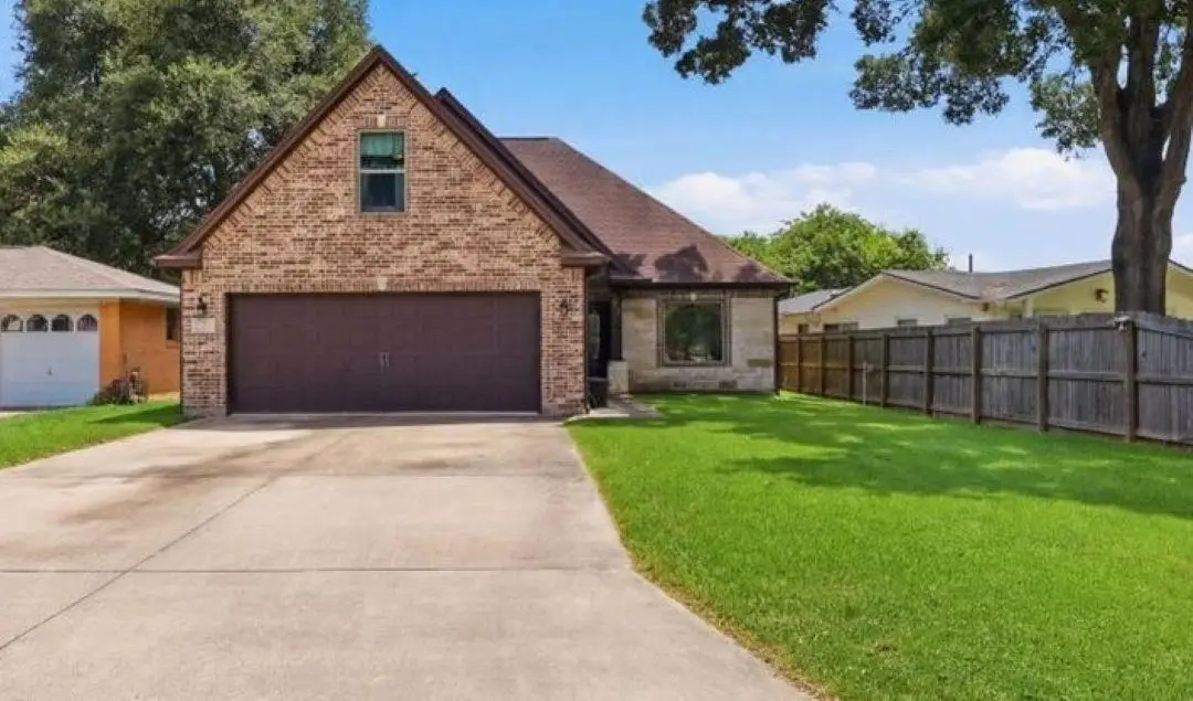 616 S 7th St, Nederland, TX 77627 - #1