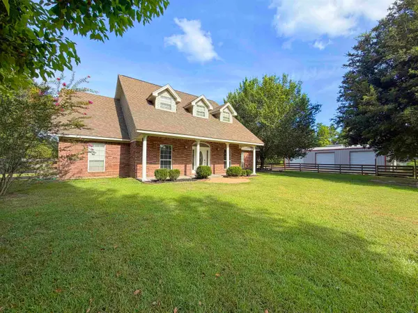 10935 County Road 701, Buna, TX 77612