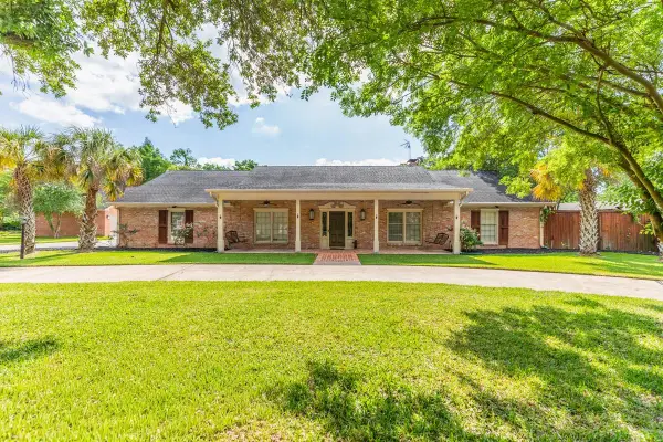 1280 Cherokee Lane, Beaumont, TX 77702