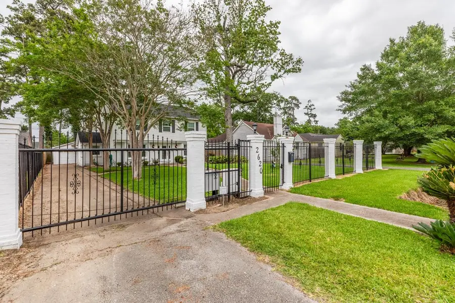 2620 Gladys, Beaumont, TX 77702 - #2