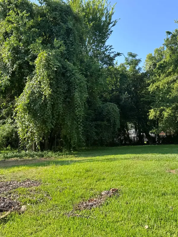 910 Sherman St, Beaumont, TX 77701