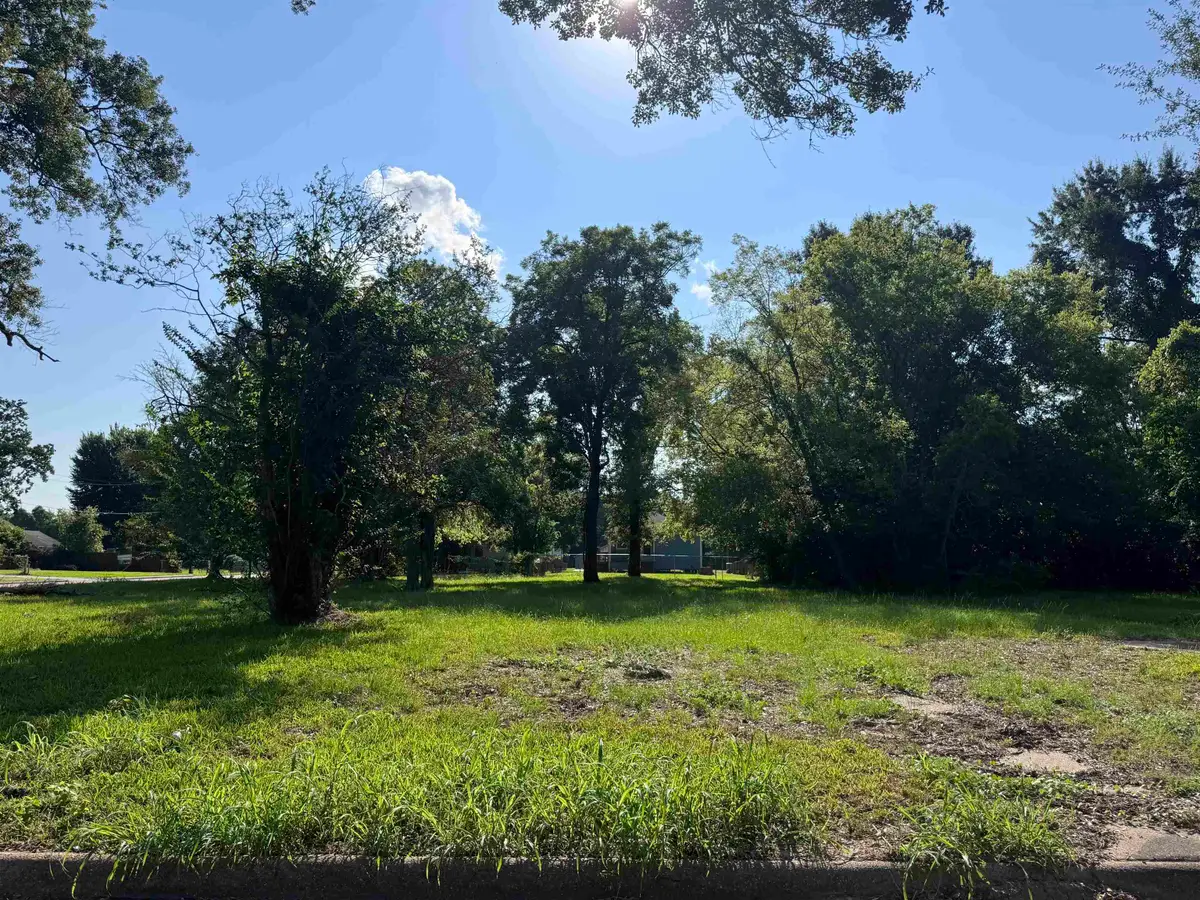 2335 Pear St, Beaumont, TX 77701 - #1