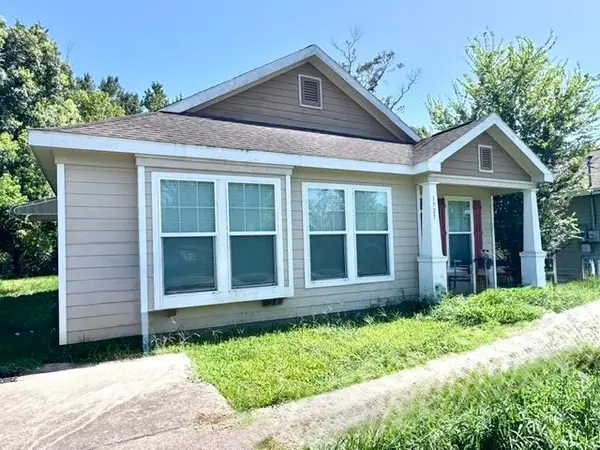 1725 Parry St., Beaumont, TX 77703