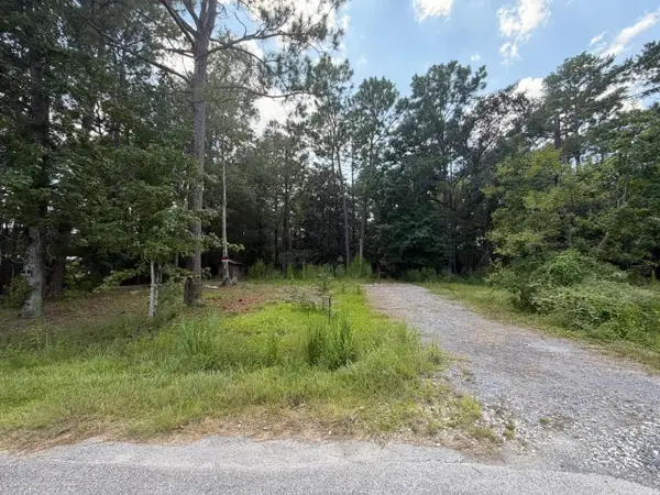 6277 Stones Throw Dr, Silsbee, TX 77656