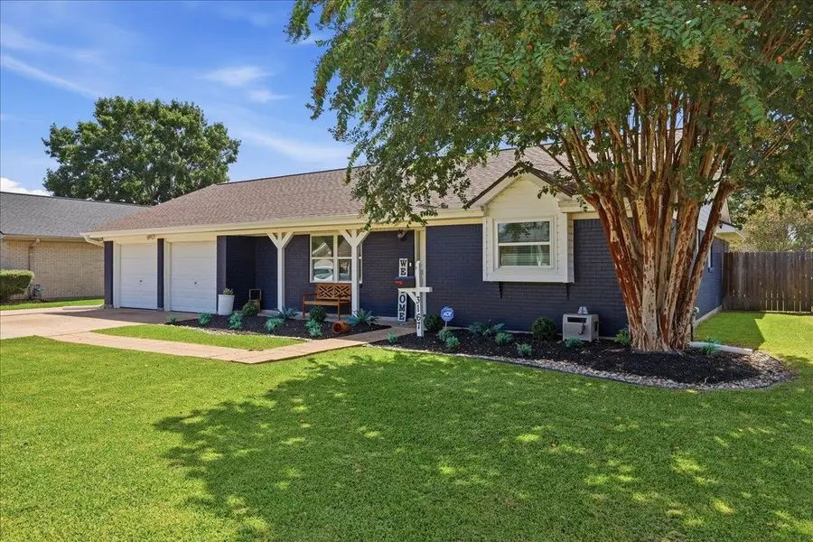3167 Sandalwood Dr, Port Neches, TX 77651 - #2