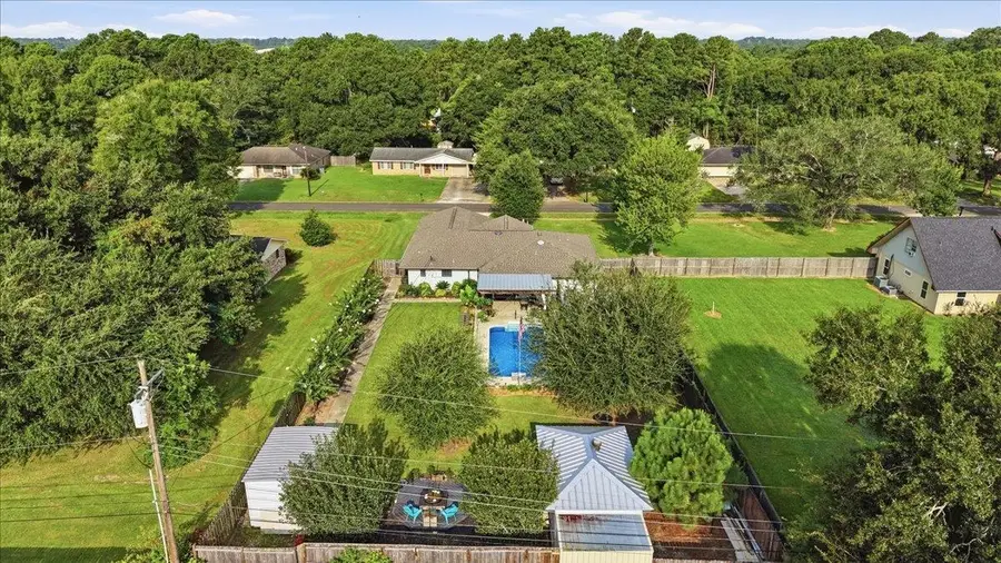 190 Louise Street, Bridge City, TX 77611 - #3