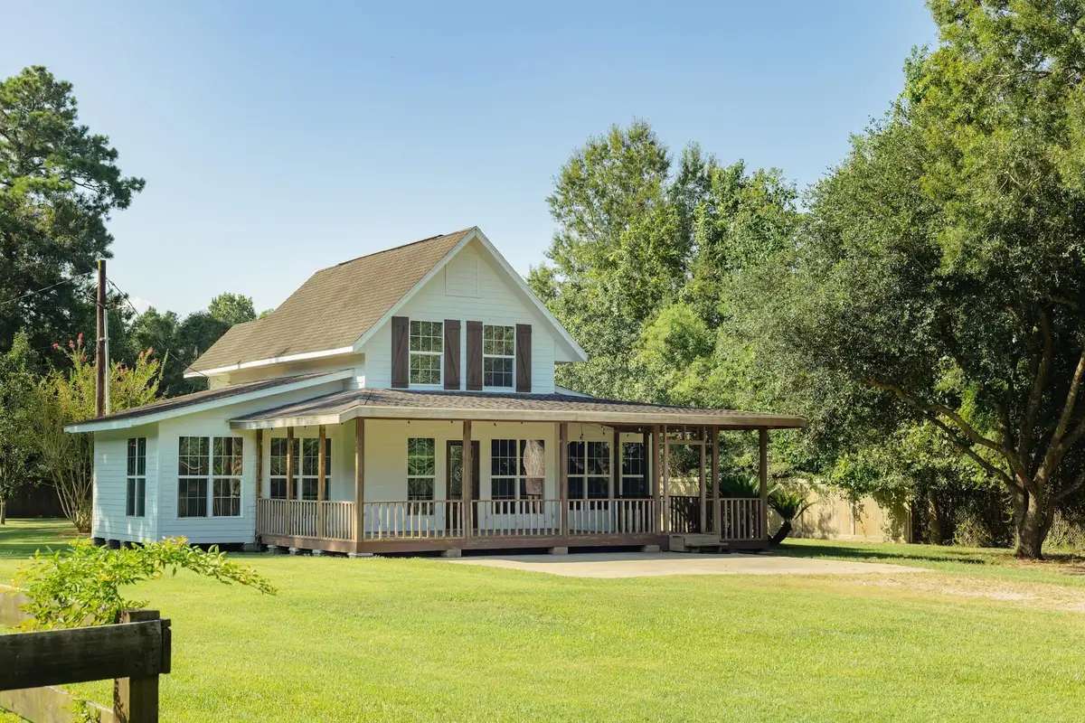295 W Old Hwy 90, Vidor, TX 77662 - #1