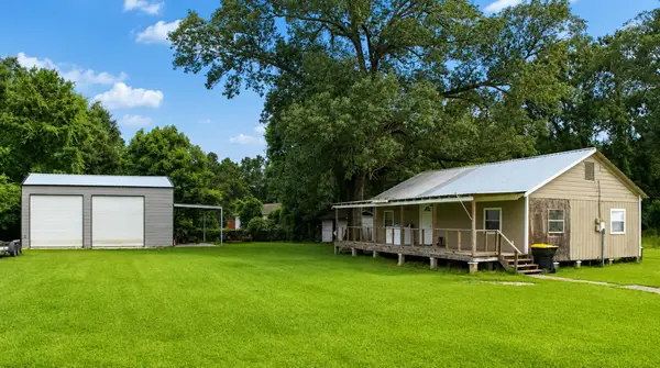 320 E Tram Rd, Vidor, TX 77662