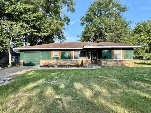 840 N 6th Street, Silsbee, TX 77656