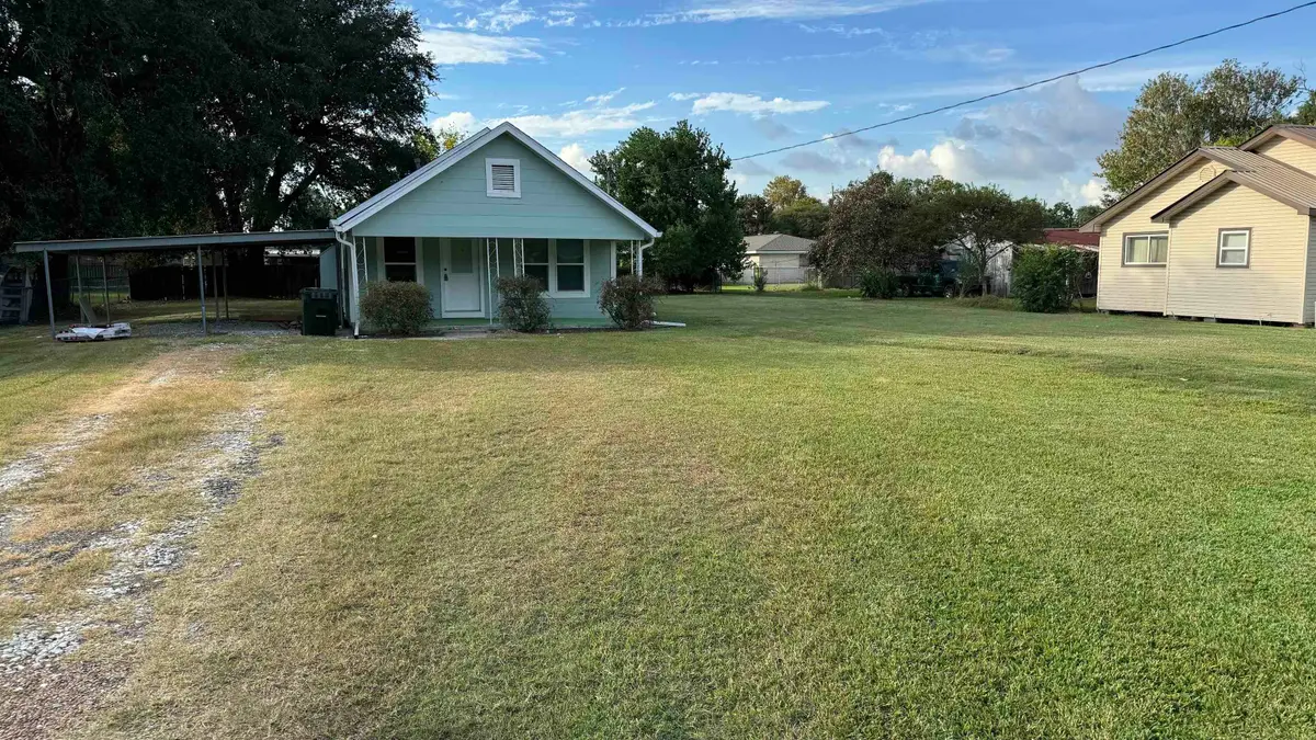 7143 TERRELL ST., Groves, TX 77619 - #1