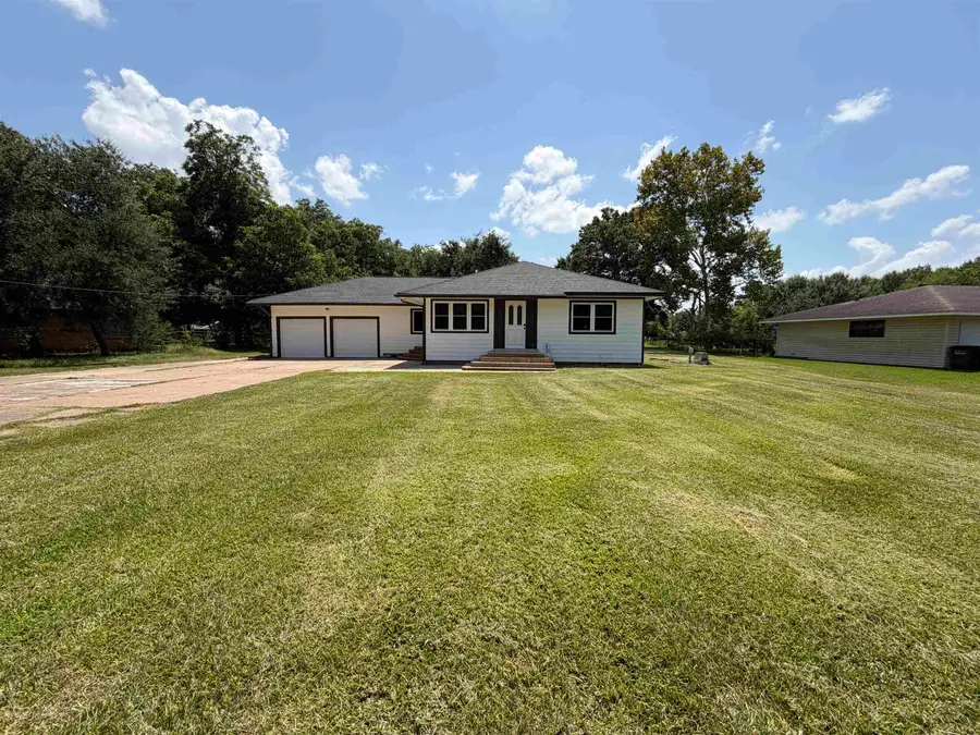 8187 S Kilarney Dr, Beaumont, TX 77705 - #2