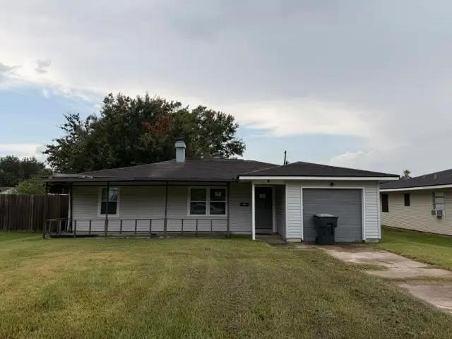 3121 WALNUT AVE, Groves, TX 77619 - #1