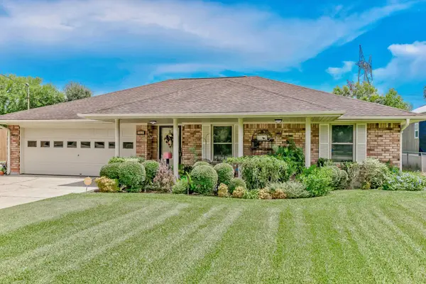 133 2nd Ave, Nederland, TX 77627