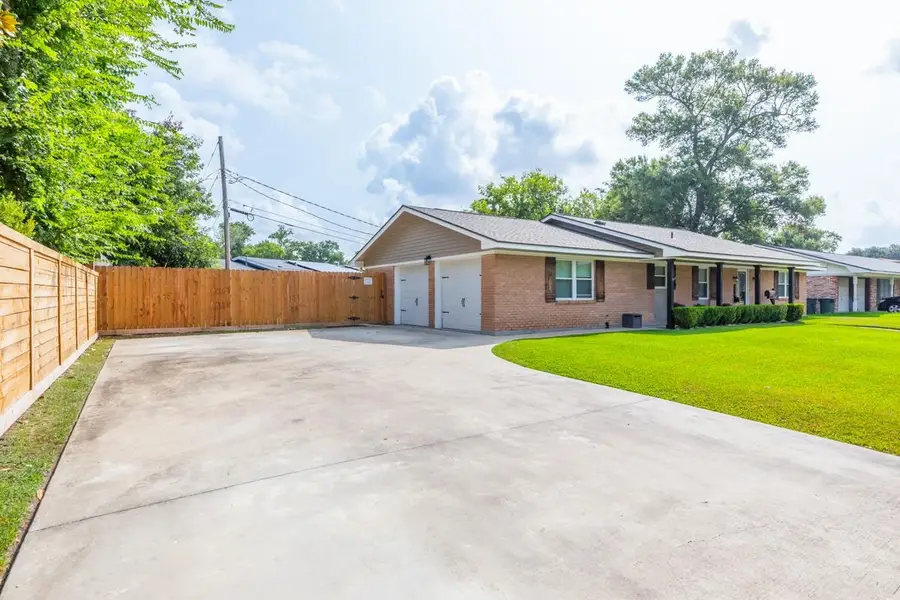 133 Montclair Dr, Beaumont, TX 77707 - #3
