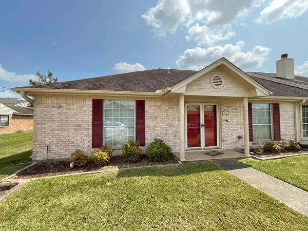 960 Green Meadow, Beaumont, TX 77707
