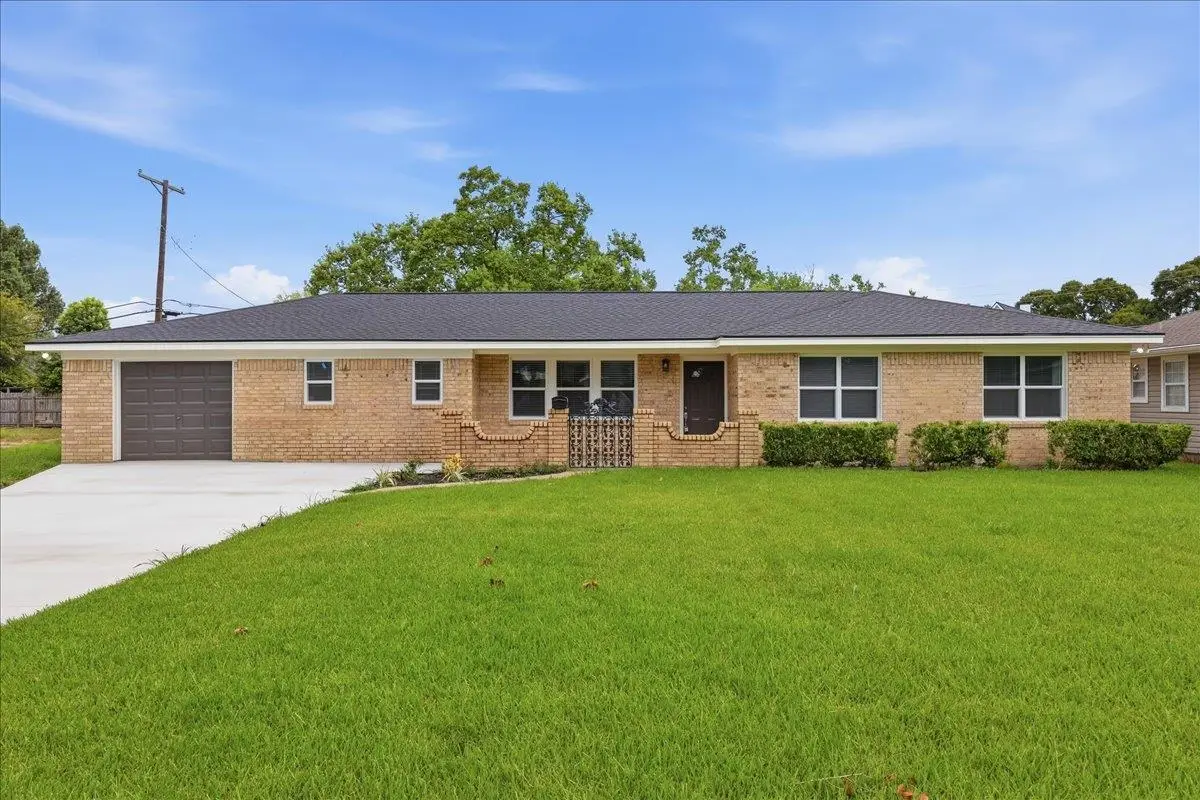 1716 Avenue E, Nederland, TX 77627 - #1