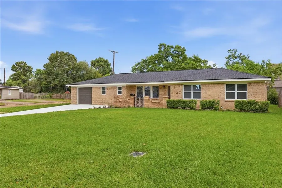 1716 Avenue E, Nederland, TX 77627 - #2