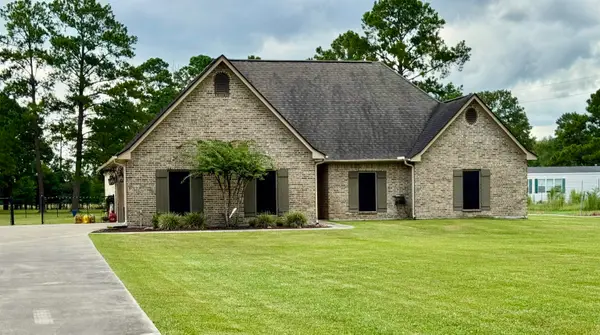 11754 Cooks Lake Rd, Lumberton, TX 77657