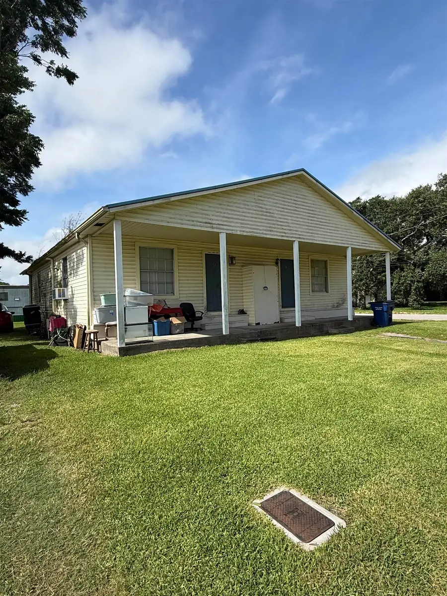 1925 A & B Crockett, Orange, TX 77630 - #3