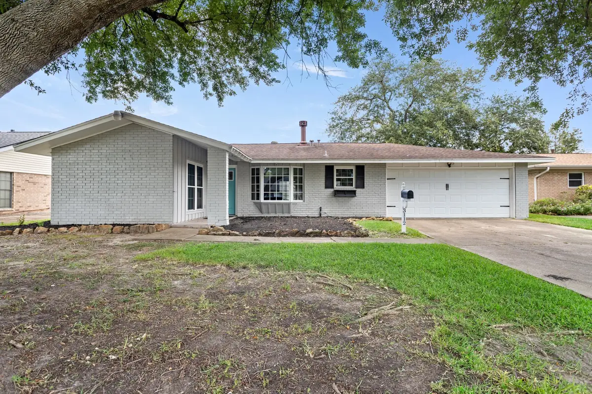 3112 MEMPHIS AVE, Nederland, TX 77627 - #1