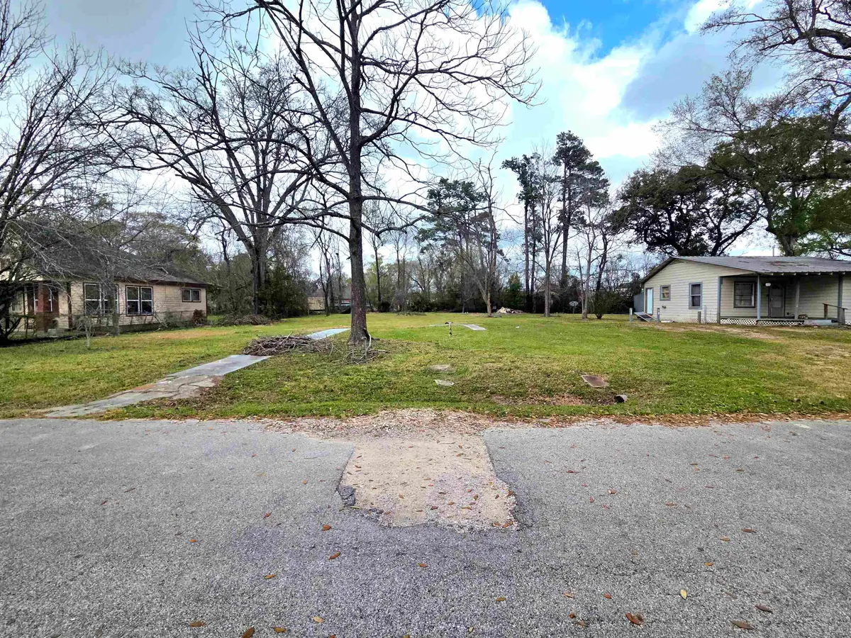 3416 Lark, Orange, TX 77630 - #1