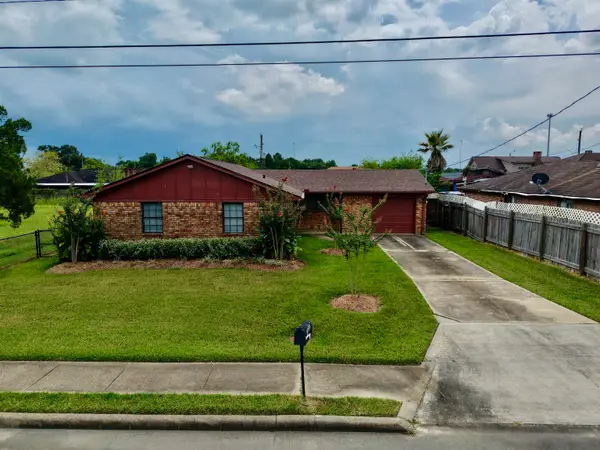 2565 W Virginia, Beaumont, TX 77705