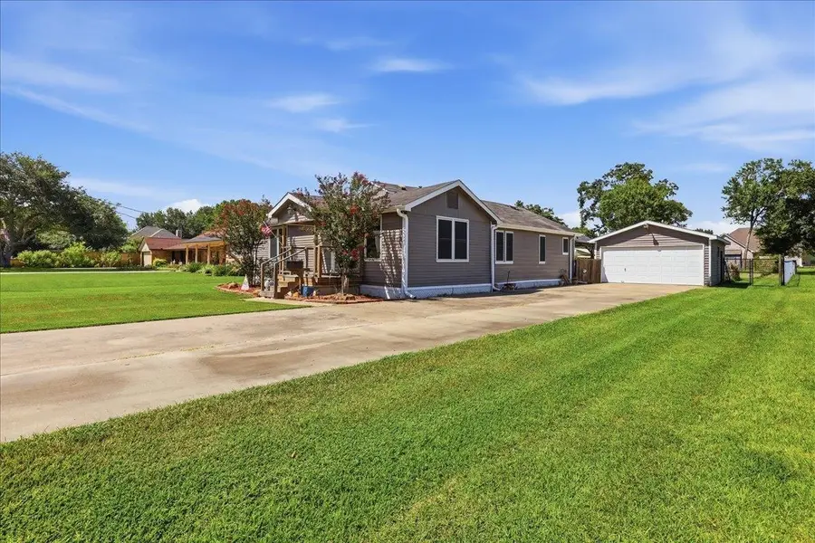778 South Ave, Port Neches, TX 77651 - #2
