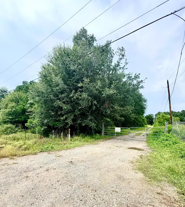 15660 IH 10, Vidor, TX 77662