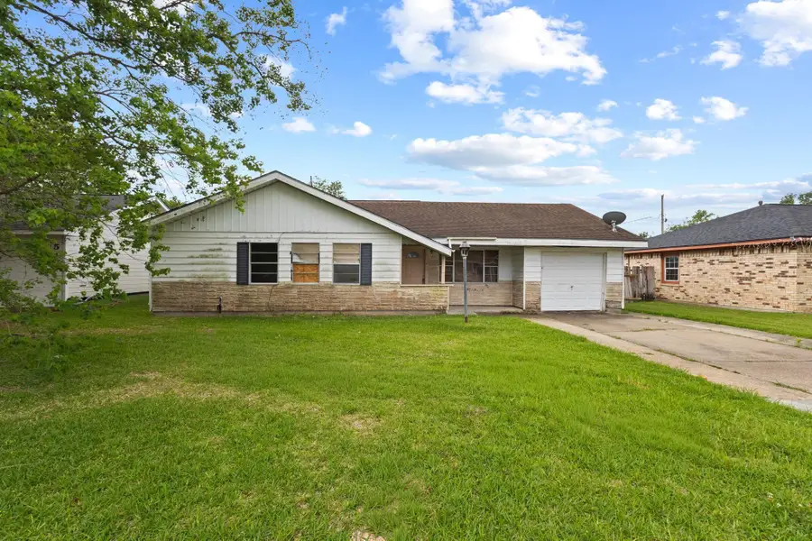5145 Raleigh Dr, Beaumont, TX 77706 - #2