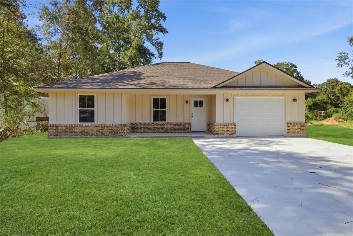 685 E Tram, Vidor, TX 77662 - #1