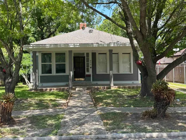 808 W Cherry, Orange, TX 77630